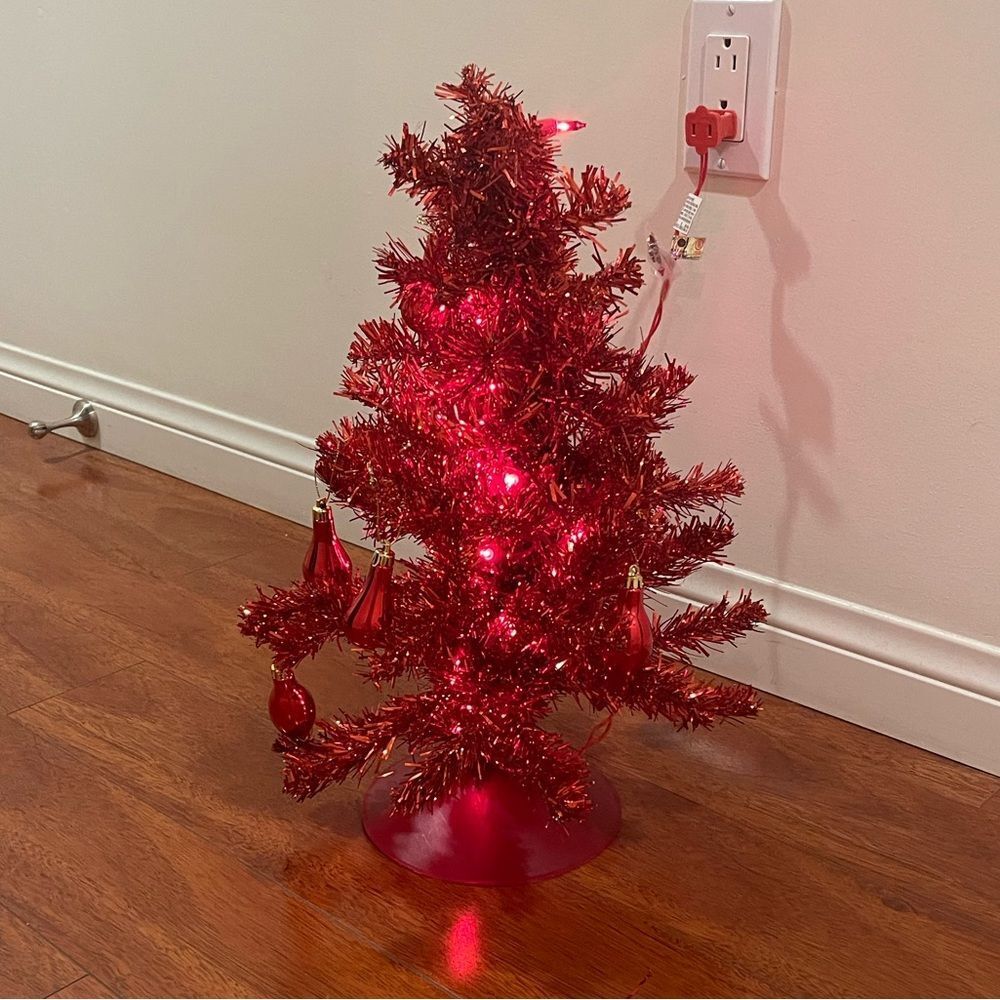 Pre-Lit Tinsel Tree